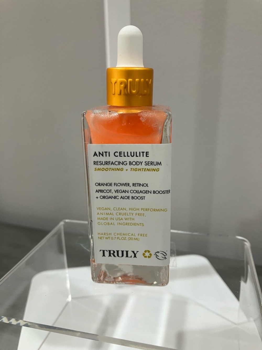 TRULY Anti Cellulite Resurfacing Body Serum - Picture 2 of 2